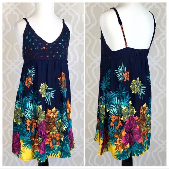 *LAST ONE* Tropical Lounge Wildflower Tunic Mini - Picture 4 of 8